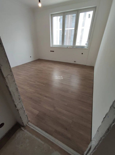 Floorway Standart 12мм YLM-2709 Дуб Карамель фото 6 | FLOORDEALER