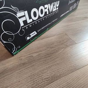 Floorway Standart 12мм  Дуб карамель YLM-2709