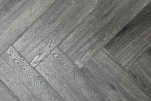 Ламинат Kronotex Herringbone 10мм D4167 Дуб Престиж серый фото  | FLOORDEALER