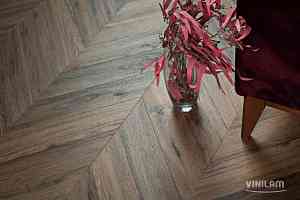 Кварцвиниловые полы Vinilam Parquet Chevron 2.5мм I107516 Шеврон Лувр фото  | FLOORDEALER