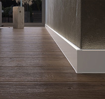 Плинтус Cubica LS80 со свето-прозрачной вставкой для Led подсветки 1160 фото 2 | FLOORDEALER